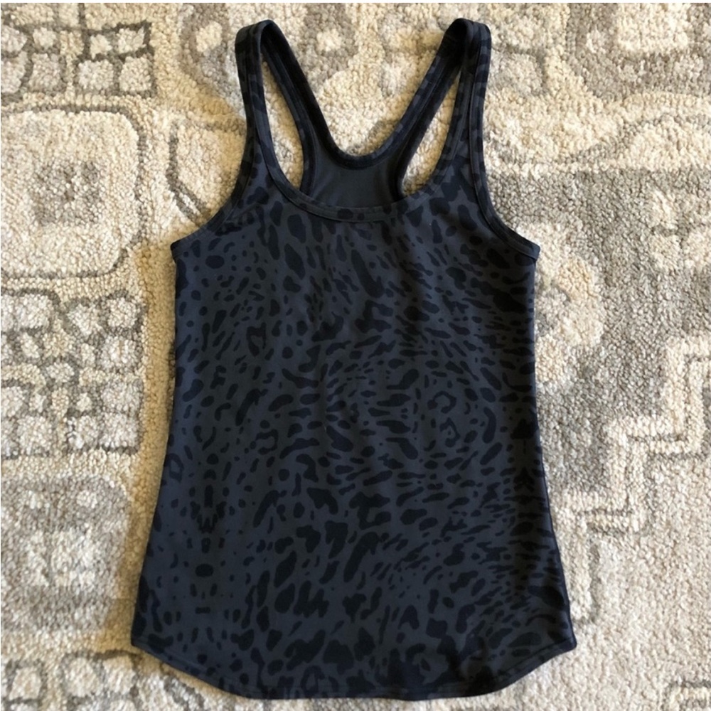 Lululemon studio racerback Size 8